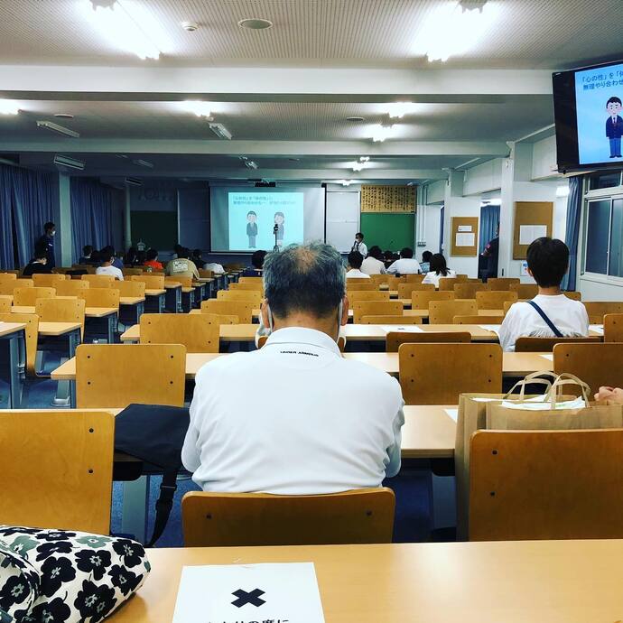 阪神昆陽高校の公開授業の様子