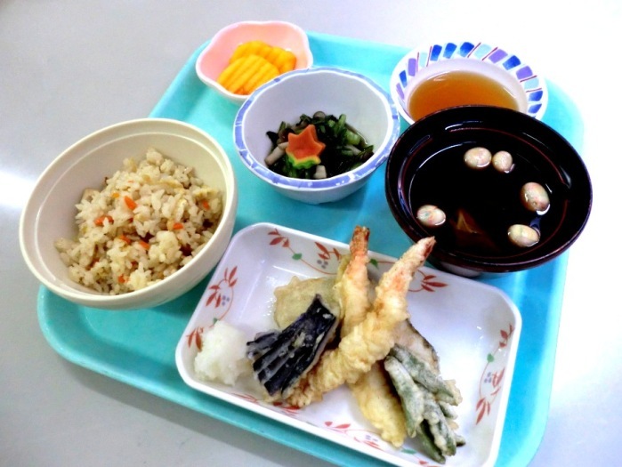 給食