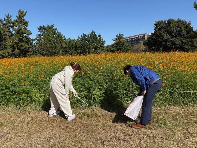 清掃をしている様子