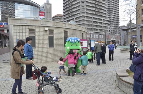 JR尼崎駅北側灰皿設置に伴う除幕式