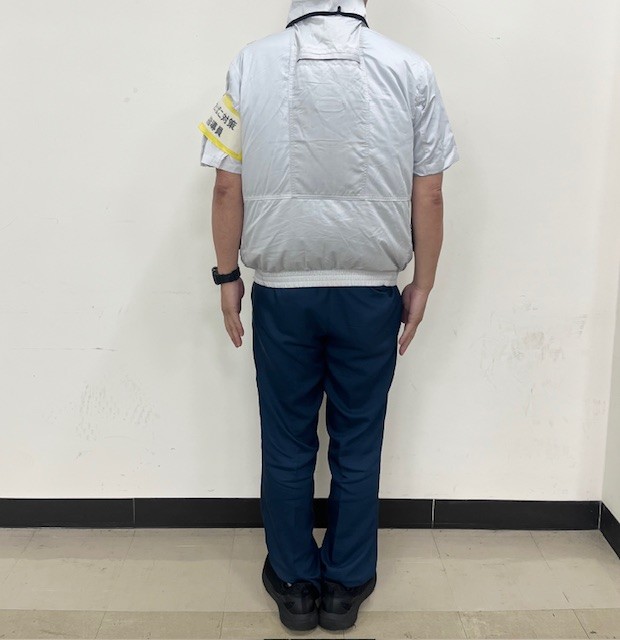 半袖空調服後ろ