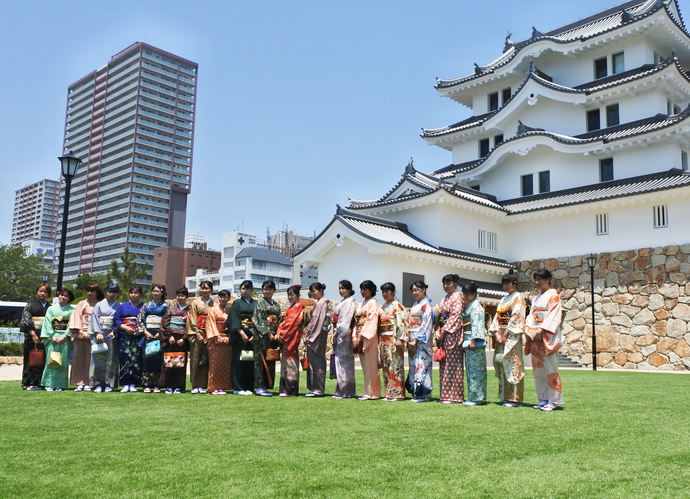 踊る尼崎城