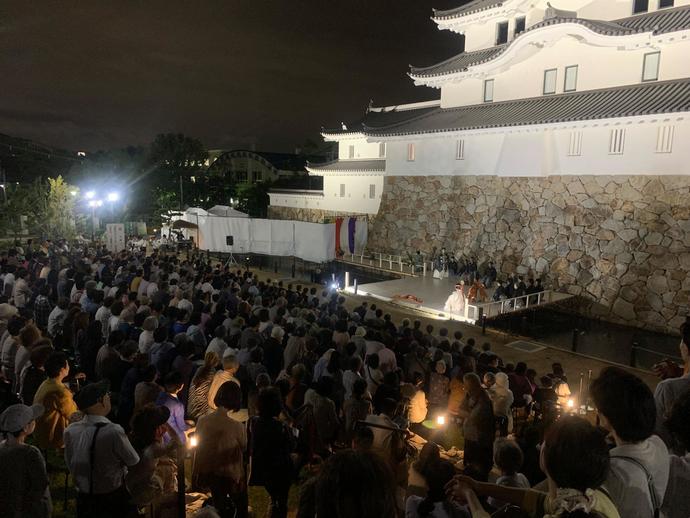 尼崎城薪能の様子