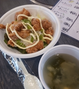 今日のメニュー鶏から丼