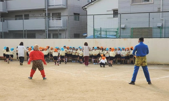 武庫幼稚園の豆まきの様子