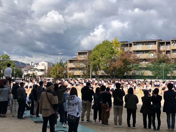 武庫東小学校の体育学習発表会