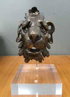 市役所中館2階のヘラクレスの泉オブジェ