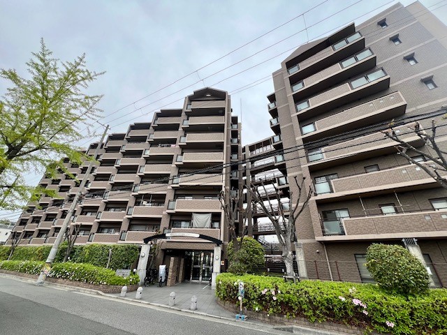 マンションの外観写真