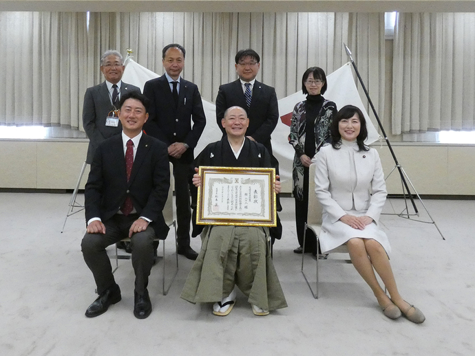 令和5年度尼崎市民芸術賞表彰式の集合写真