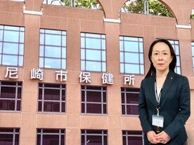 保健局長　小島 寿美　写真