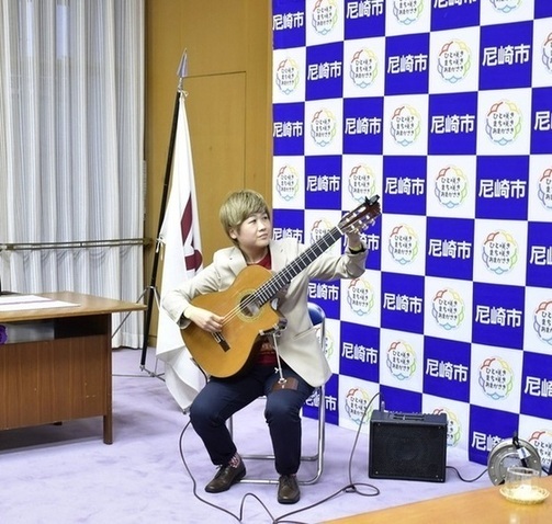 ギタリスト・木村モモさん