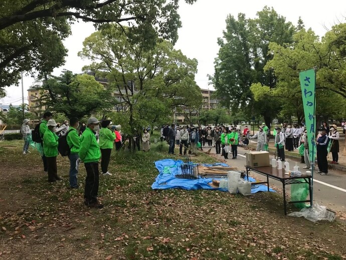 西武庫公園の清掃の様子