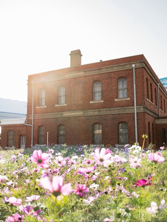 工業都市のシンボル、優しく包まれて