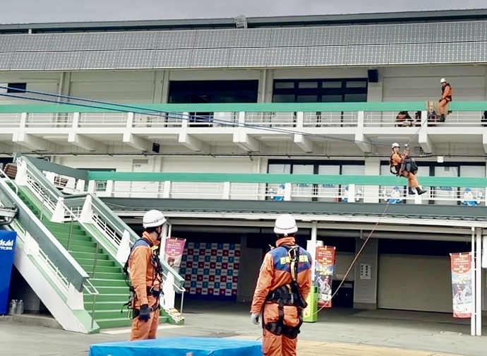 救助隊救出訓練