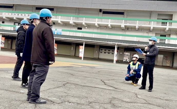 自衛消防隊競馬場職員