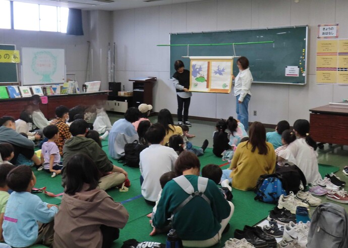 昨年の「大きい大きい紙芝居大会」のようす