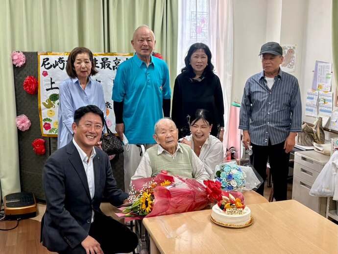 市内男性最高齢の表敬訪問