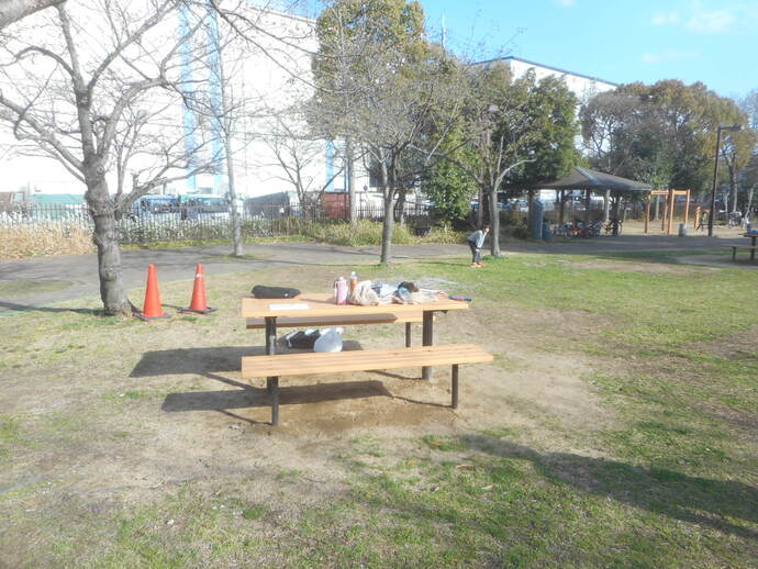 木製テーブルベンチ