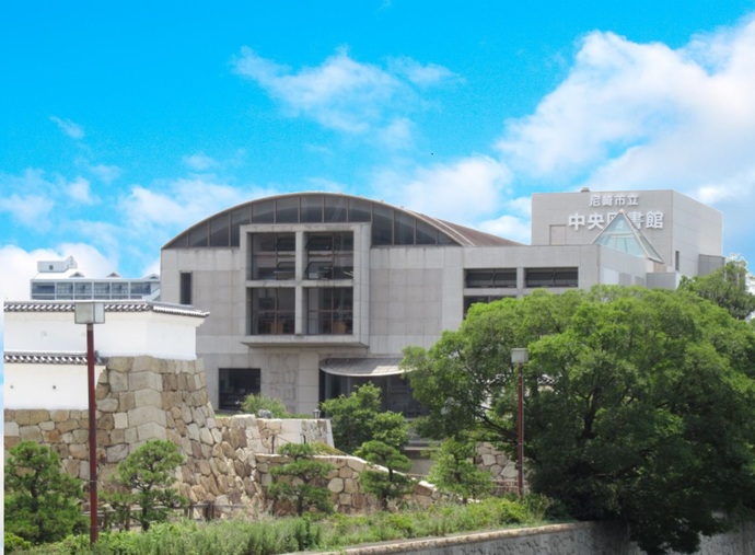 中央図書館の写真