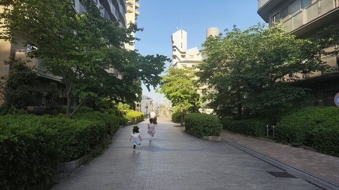 潮江東大寺公園に通じる歩道（潮江1丁目）
